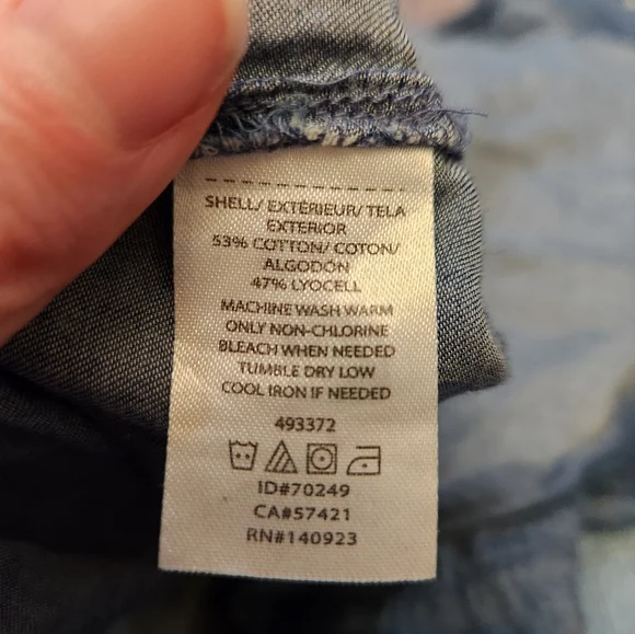 LOFT Long Sleeve Button Down Size S - Picture 3 of 5